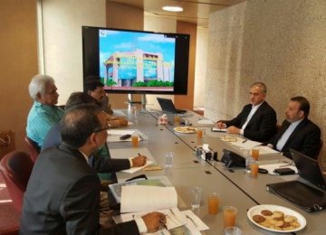 Telecoms Minister Mahmoud Vaezi met with his Indian counterpart Manoj Sinha in Geneva on June 15.