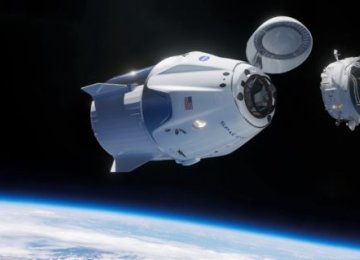 Passenger Spacecraft Projects Face Delay  