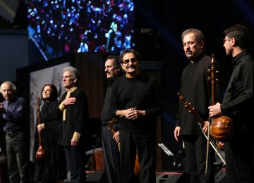 Shahram Nazeri (third right) and the Kamkars ensemble at the  Interior Ministry Auditorium, November 20