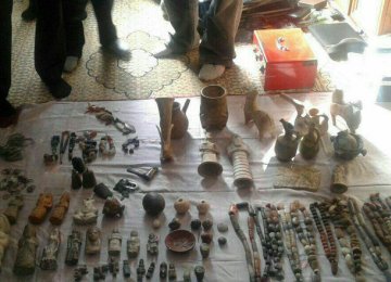 Ancient Relic Traffickers Arrested 