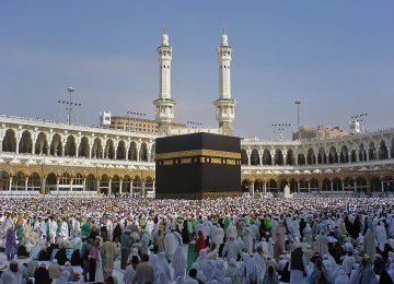 Malaysia Halts Umrah System Over Public Complaints