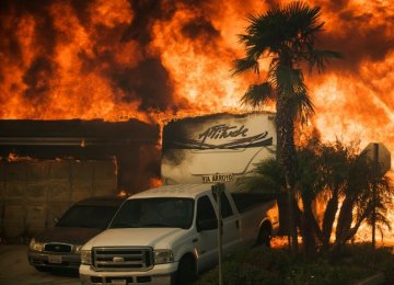 California Wildfires Threaten 12,000 Homes