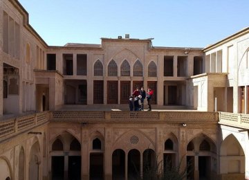 Foreign Investors Eying  Old Kashan Mansions