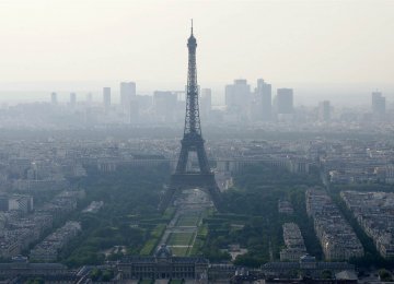 Paris Testing New  Anti-Pollution Measures