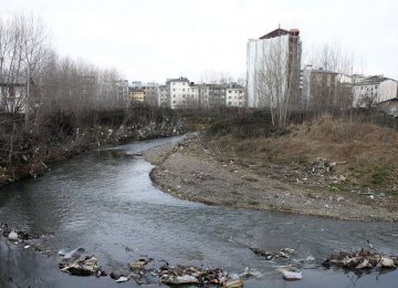 Rasht&#039;s Polluted Rivers Suffer From Neglect, Lack of Funds
