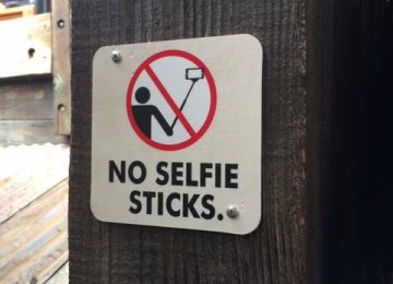 Selfie Stick Ban in Museums Denied