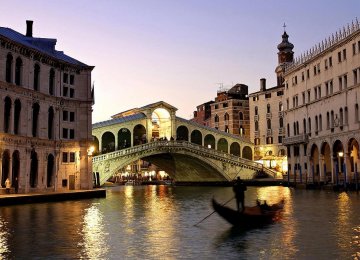 Venice city center alone has enough hotel rooms to house more than 47,000 guests.