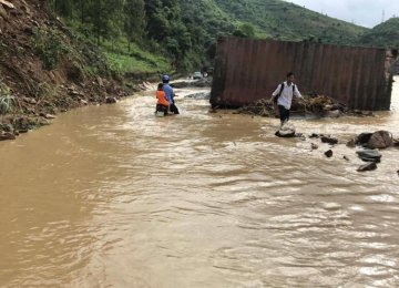 7 Killed in Vietnam Flood, Landslide