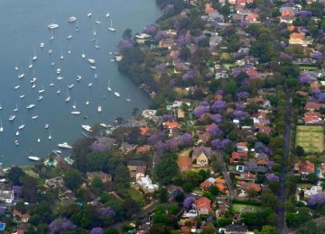 Australia House Prices Fall Further