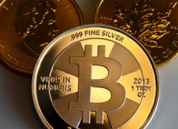 Crypto Market Struggles as Bitcoin Dips Below $6,000