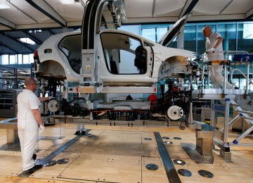 German Firms Complain of Skilled Labor Shortage