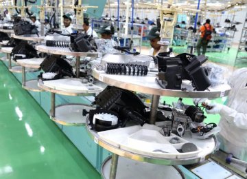 India Factory Production Up 4.9 Percent