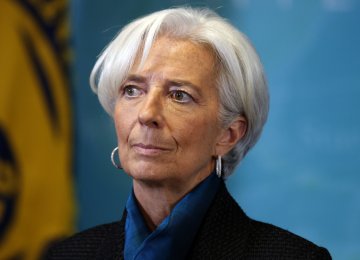 Lagarde Offers Eurozone Greek Creditors Compromise
