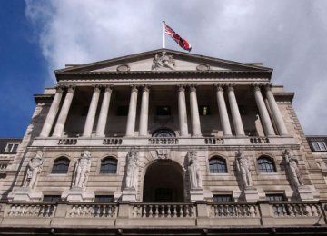 Pound Hits Highest as BoE Backs Rate Rise