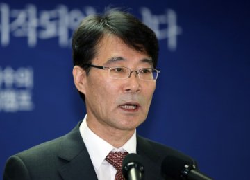 S. Korea Sticks to Income-Led Growth Policy