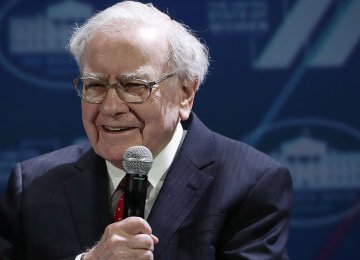 Buffett Craves More Apple Shares