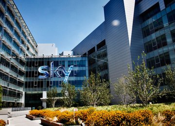 Comcast Challenges Fox, Disney With $31b Sky Bid