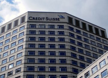 Credit Suisse Sees Revenue at Risk in Britain