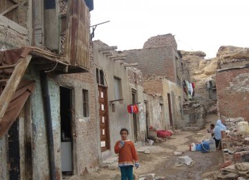 Somewhere between 28 to 40% of Egyptians currently  live below the poverty line.