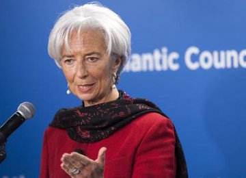 Lagarde Warns Britain Against ‘Crash’ Brexit