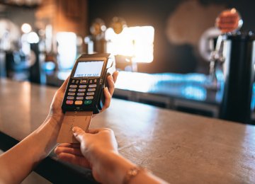 Swedes Prefer Going Cashless