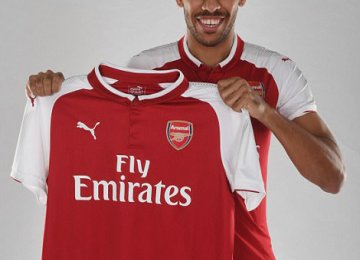 Arsenal Completes $80 Million  Aubameyang Signing in Club Record Deal