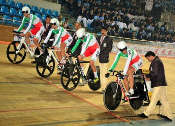 Iran’s cycling squad at 2017 Asian Track Cycling Championships, New Delhi, India.