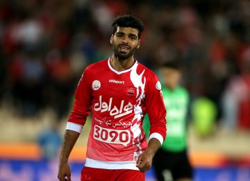 FIFA Punishes Mehdi Taremi, Persepolis Over Contract Breach 