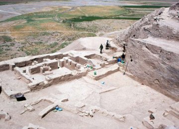 An ancient mud brick building at Godin Tepe