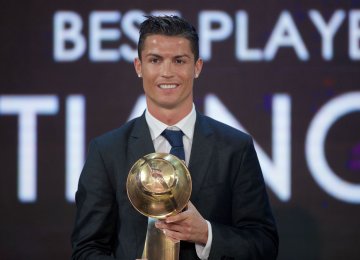 Cris Ronaldo won Best Player of the Year Award in 2016.