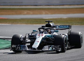 Hamilton Leads in British F1Grand Prix Practice