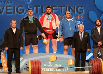 Iran Wins Title at US World Weightlifting Championships 