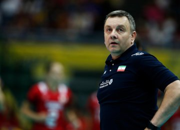 National Volleyball Coach to Speak in Tehran Training Seminar  
