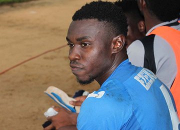  Ezekiel Bassey Joins Paykan FC