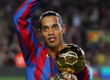 Ronaldinho’s Official Farewell  to Football World in Summer