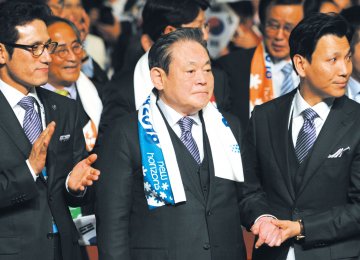 More Controversy Over S. Korea Winter Olympics and Politics