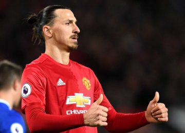 Mourinho Predicts Early Return for Ibrahimovic