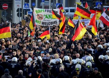 Far-right protesters demonstrate in Cologne, Germany, on Jan. 9, 2016. (File Photo)