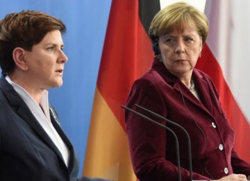 Angela Merkel (R) and Beata Szydlo on Feb. 12, 2016