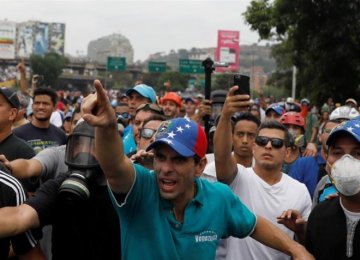 Opposition Renew Protest Against Maduro 