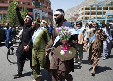 Afghan Peace Marchers Arrive in Kabul