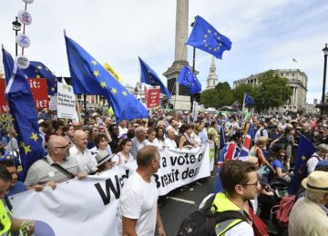 Thousands March for Brexit Deal Referendum