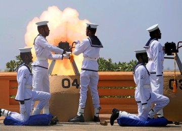Sri Lanka’s navy fires a gun salute during the Sri Lanka’s 70th Independence Day celebrations in Colombo,  Sri Lanka February 4. (File Photo)