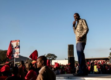 MDC-Alliance leader Nelson Chamisa, seen on the campaign stump at Bindura (File Photo)