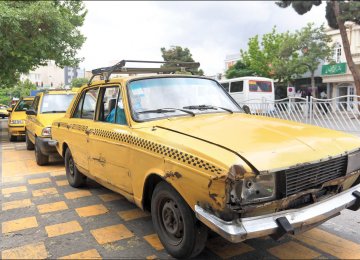Clunkers Prohibited From Plying in Major Cities