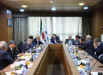 Iran Industries Minister Outlines Priorities In a Meeting Hosted by DEN Media Group