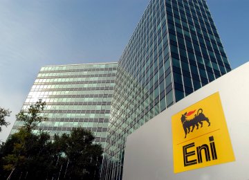 Eni to Sign Deal to Survey 2 Iran Oil, Gas Fields