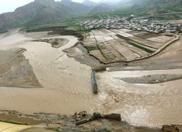 Iran Floods Cause Half a Billion Dollar Damage to Agriculture, Roads