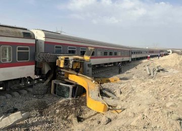 21 Dead in Train Accident Near Tabas 
