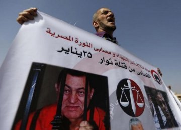 Egypt in Fury After  Mubarak Charges Dropped